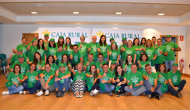 Caja Rural de Salamanca recauda fondos en su tradicional Día Solidario a favor del Banco de Alimentos 