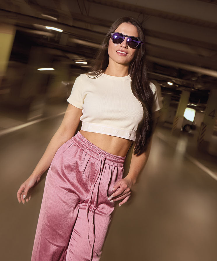 Chica joven - Cuenta Joven In Chica joven - Cuenta Joven In