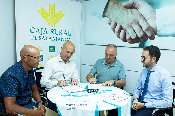 Caja Rural de Salamanca y Puente Romanillos, un equipo por la educación y el deporte en Ávila .