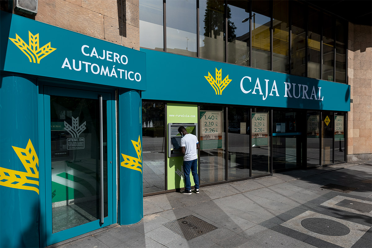 Unacc y Caja Rural de Salamanca impulsan el talento universitario con el nuevo Premio al Mejor TFG 