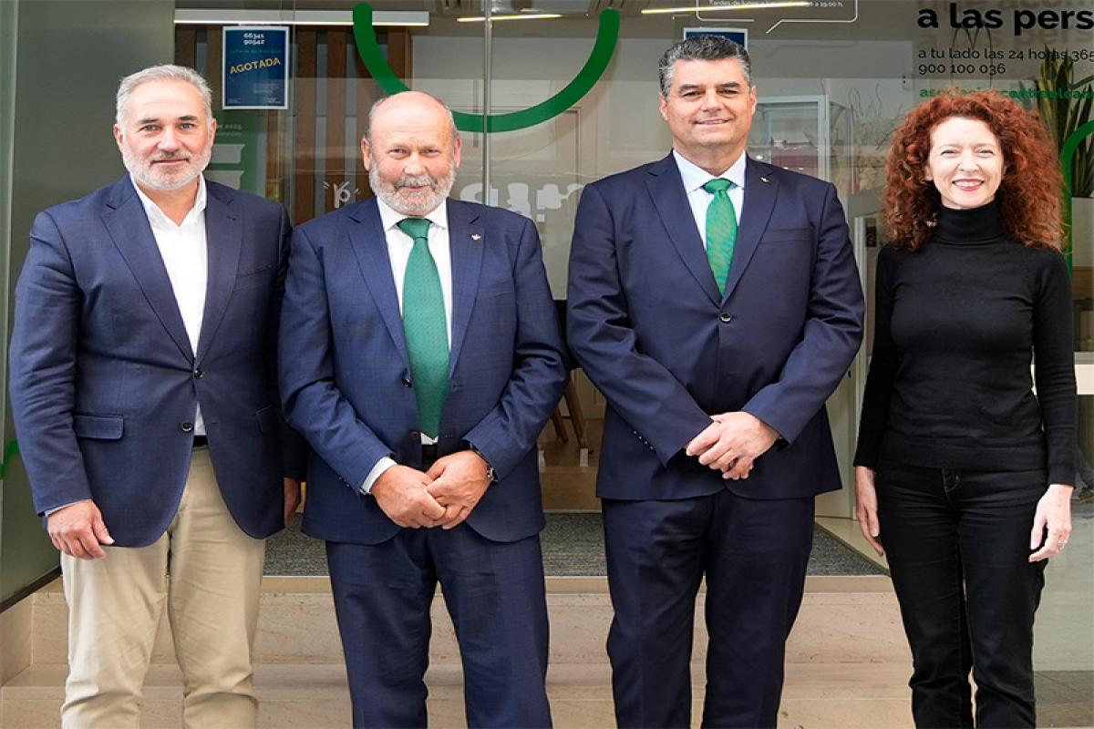 La Asociación Española Contra el Cáncer en Salamanca y Caja Rural Salamanca han renovado su compromiso de colaboración con el objetivo de desarrollar y difundir diversas actividades que fomentan el bienestar de las personas con cáncer y sus familias. A través de este acuerdo, Caja Rural contribuirá a la divulgación de los servicios de la Asociación en el medio rural y promoverá la concienciación sobre la adopción de hábitos de vida saludables para la prevención del cáncer. Se considera que quienes siguen un