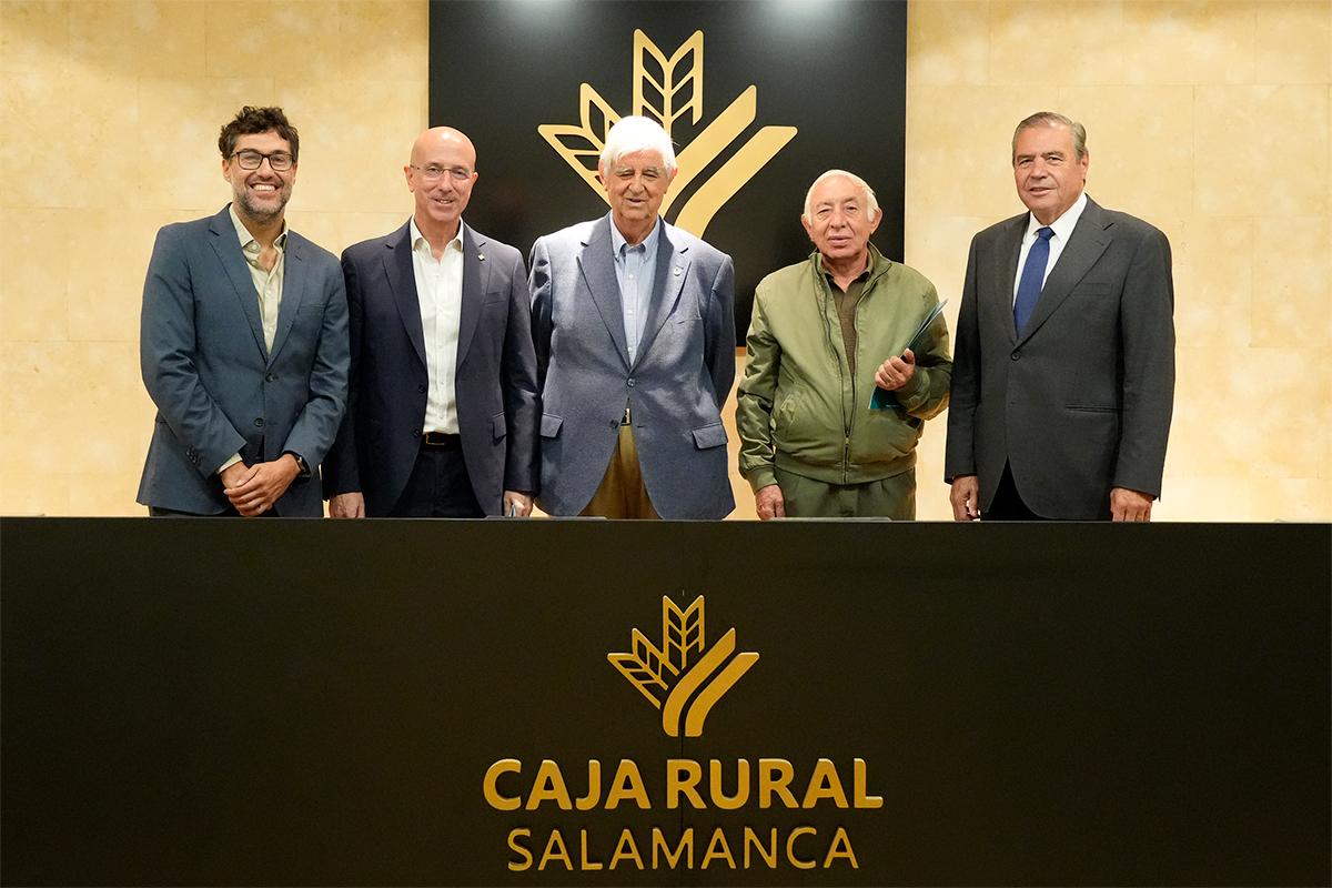 Alrededor de 300 niños y niñas podrán disfrutar de forma ilimitada de las atracciones del recinto ferial entre el 22 y el 24 de septiembre gracias a esta iniciativa impulsada por la entidad financiera