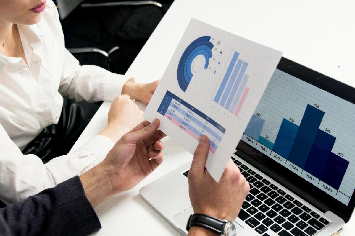 La importancia de hacer seguimiento a las inversiones. La importancia de hacer seguimiento a las inversiones.