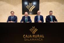 Caja Rural de Salamanca presenta su nueva imagen de marca y culmina la reforma de su oficina principal
